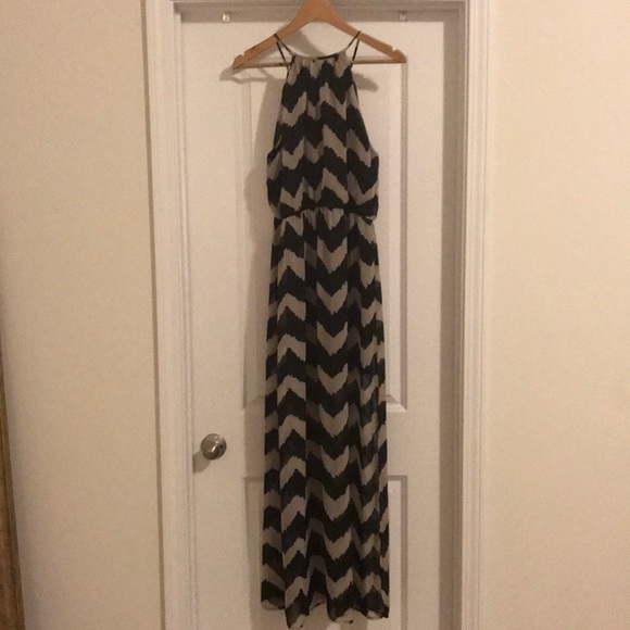 Cute Maxi Sundress - Picture 2 of 4